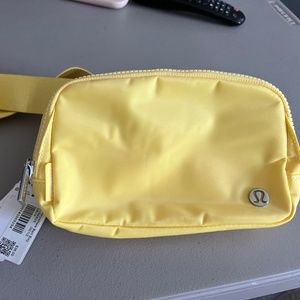 Lululemon everywhere belt bag NWT